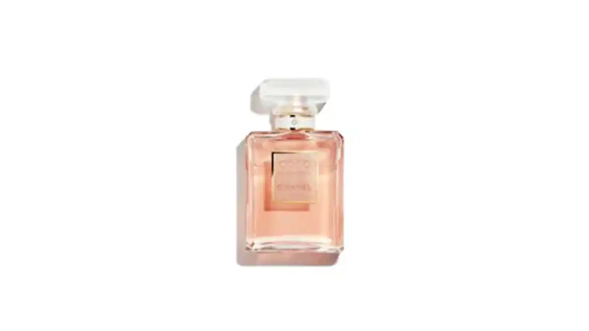 عطر زنانه با رایحه گل یاس