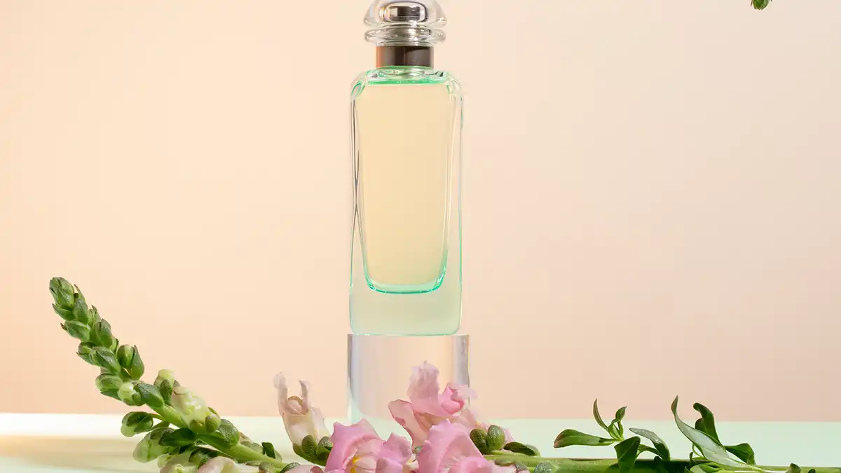 خرید بهترین عطر با بوی گلهای بهاری