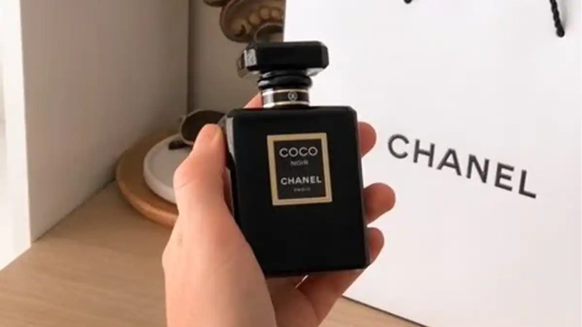 راهنمای کامل خرید عطر ادکلن زنانه پاییزه